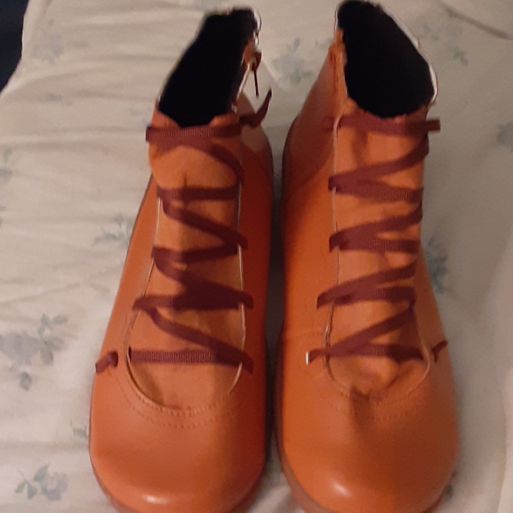 New Boots - Picture 3 of 6